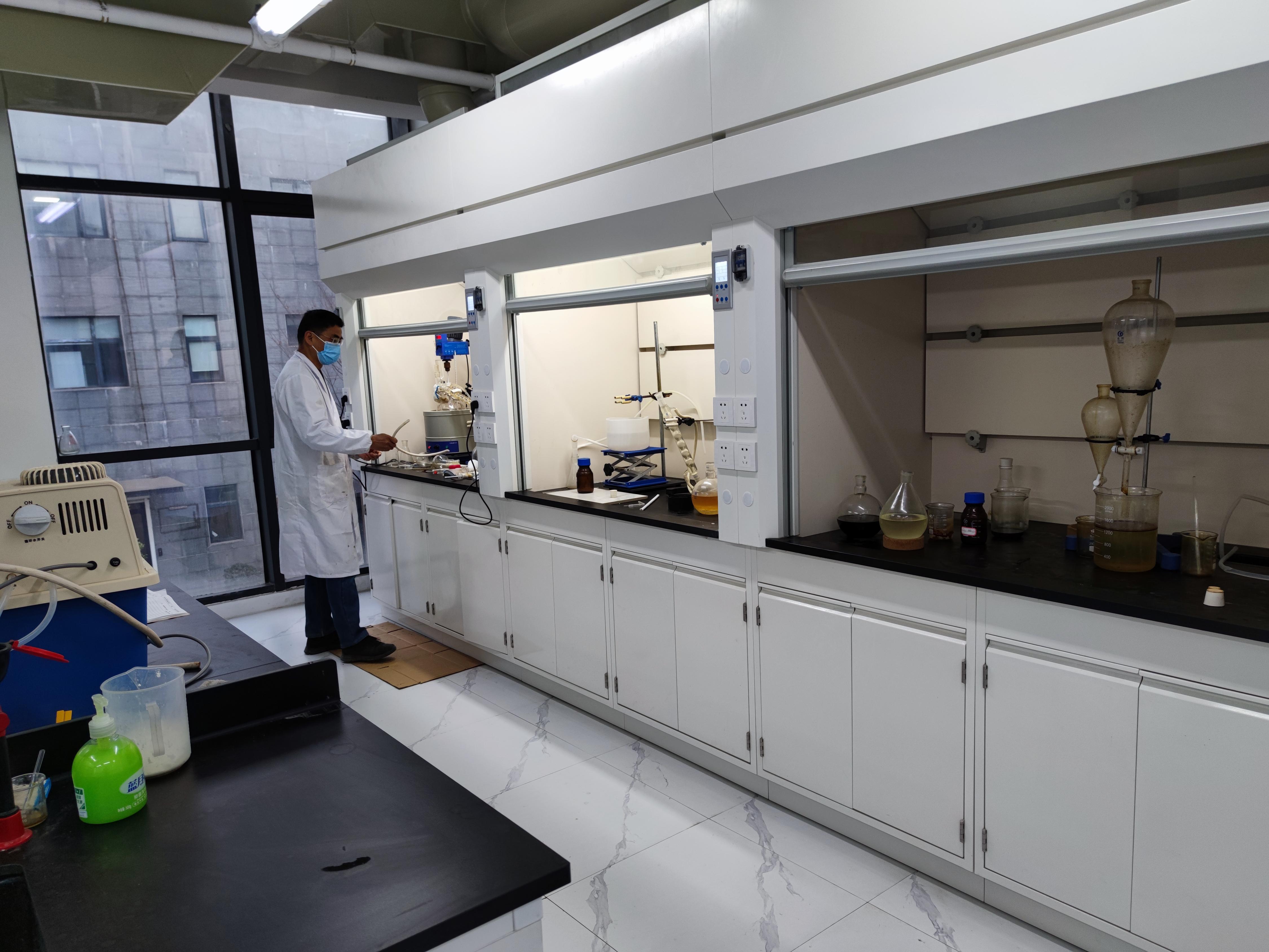 实验室图片-2.jpg 实验室图片-2.jpg